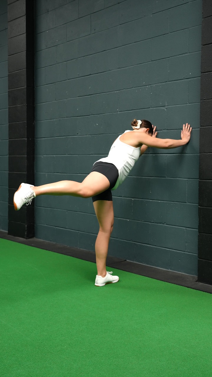 Wall Hold Hip Rotation